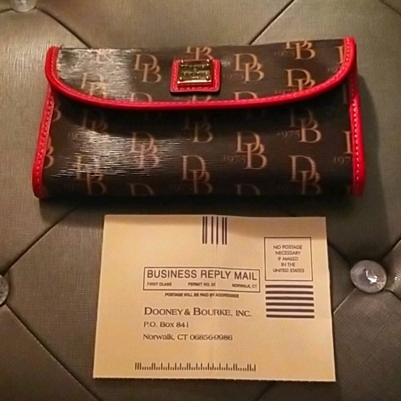 Dooney and Bourke wallet